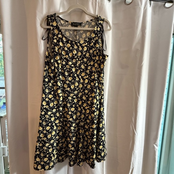 Perceptions Petite Floral Dress - Soft Blue and Cream - Picture 2 of 5